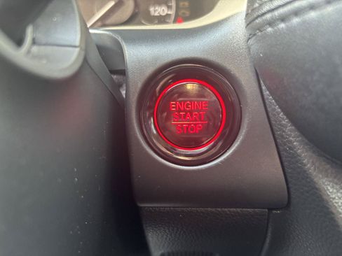 Used 2025 Honda HR-V LX image 28