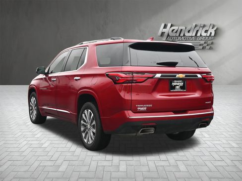Used 2023 Chevrolet Traverse Premier FWD image 8