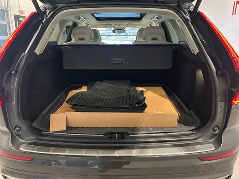 Used 2023 Volvo XC60 B5 Plus w/ Climate Package AWD/4WD image 26