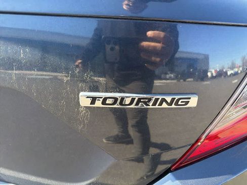 Used 2018 Honda Civic Touring image 7