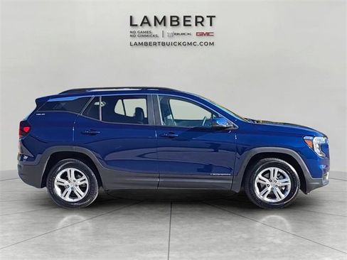Used 2022 GMC Terrain SLE w/ Driver Convenience Package image 6