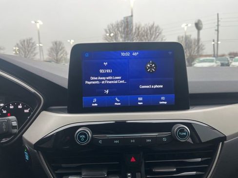 Certified 2021 Ford Escape SE image 21