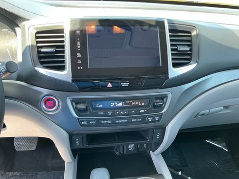 Used 2017 Honda Pilot EX-L image 18