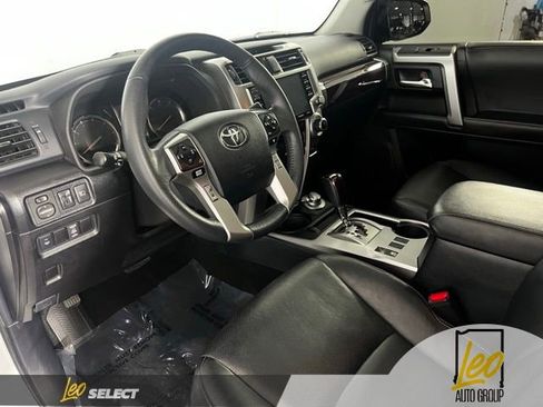 Used 2021 Toyota 4Runner Limited AWD/4WD image 10