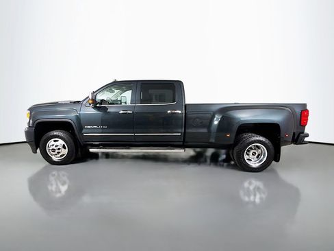 Used 2017 GMC Sierra 3500 Denali w/ Duramax Plus Package AWD/4WD image 4
