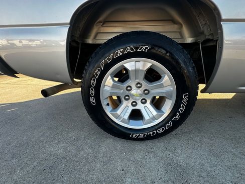 Used 2006 Chevrolet Silverado 1500 W/T image 32