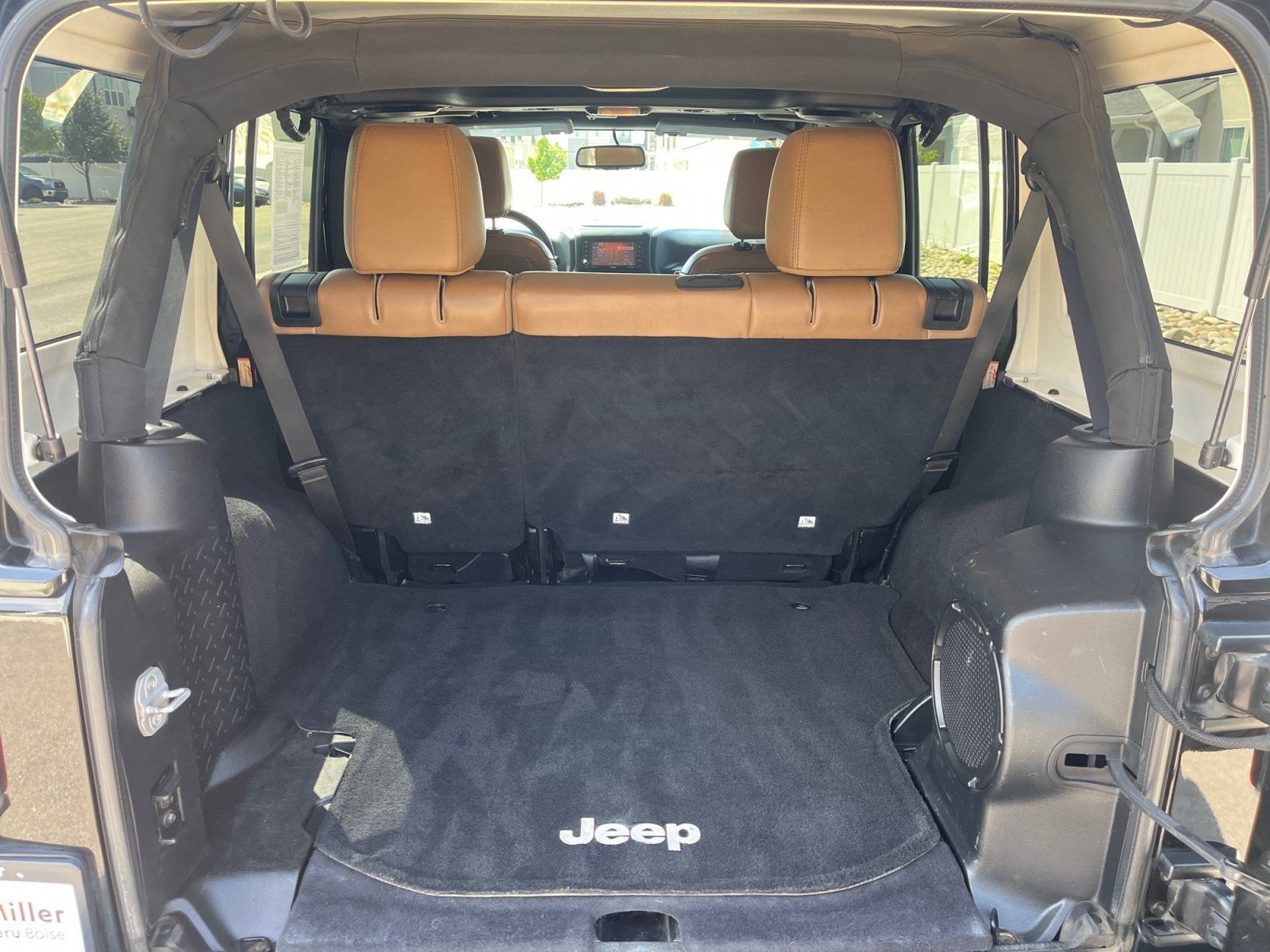 Used 2013 Jeep Wrangler Unlimited Rubicon w/ Connectivity Group AWD/4WD image 34