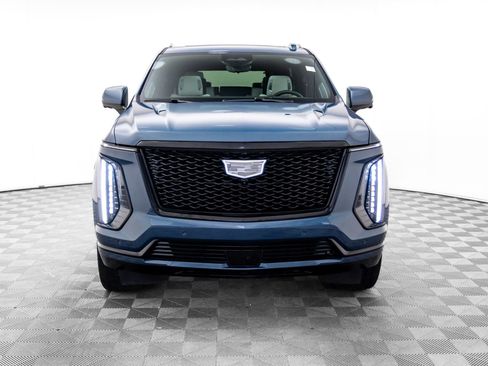 Used 2025 Cadillac Escalade Sport Platinum w/ LPO, ONYX Package AWD/4WD image 8