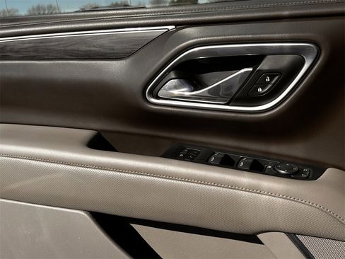 Certified 2021 GMC Yukon SLT image 25