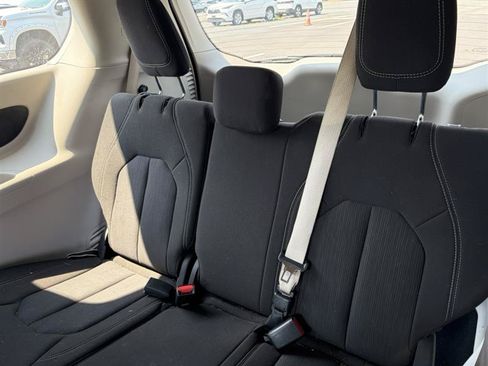 Used 2023 Chrysler Voyager LX FWD image 13