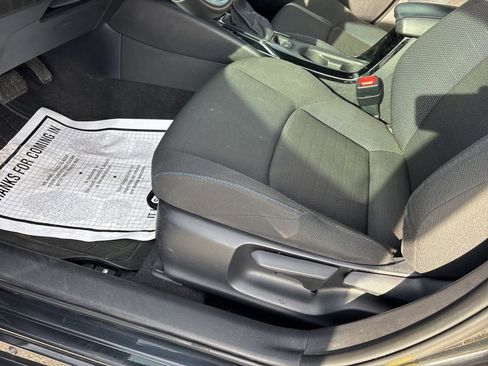 Used 2020 Toyota Corolla SE image 15