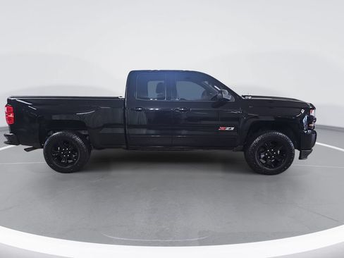Used 2017 Chevrolet Silverado 1500 LT w/ Midnight Edition AWD/4WD image 2