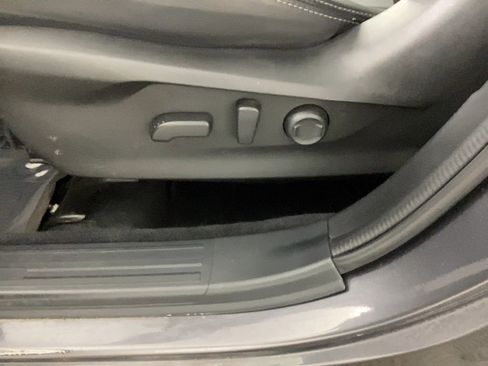 Used 2022 Subaru Forester Limited image 15