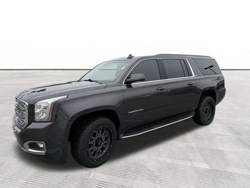 Used 2016 GMC Yukon XL SLT w/ Open Road Package image 4