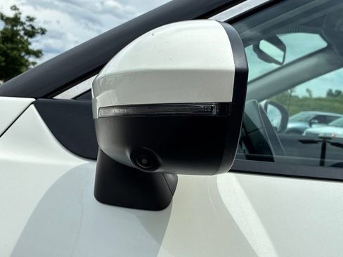 Used 2023 Nissan Rogue SL AWD/4WD image 48
