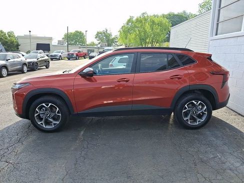 Certified 2024 Chevrolet Trax LT w/ Driver Confidence Package FWD image 8