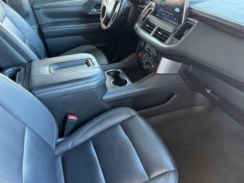 Used 2024 Chevrolet Suburban LT image 25