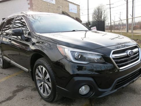 Used 2018 Subaru Outback 3.6R Touring image 1