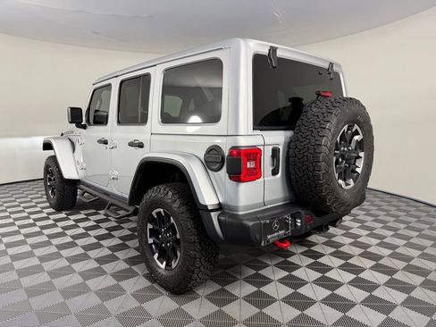 Used 2024 Jeep Wrangler Unlimited Rubicon AWD/4WD image 5