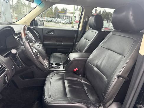 Used 2018 Ford Flex Limited image 17