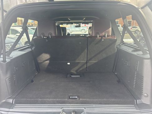Used 2016 Ford Expedition EL Platinum image 22