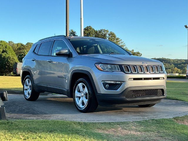Used 2021 Jeep Compass Latitude w/ Sun and Sound Group FWD image 1