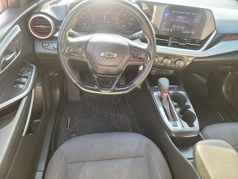 Used 2024 Chevrolet Trax RS w/ Driver Confidence Package FWD image 14
