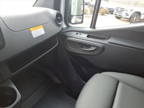 New 2026 Mercedes-Benz Sprinter 2500 image 24