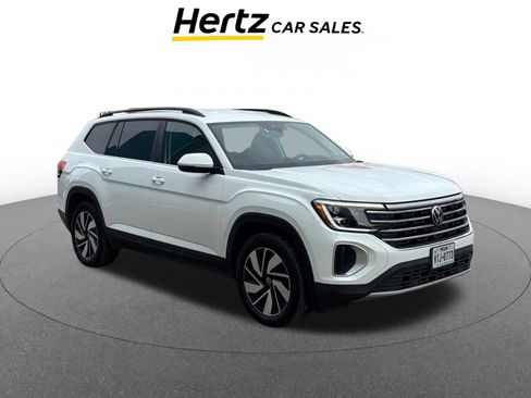 Used 2025 Volkswagen Atlas SE image 1