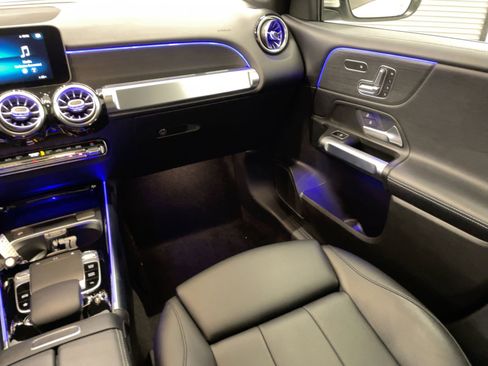 Used 2020 Mercedes-Benz GLB 250 image 28