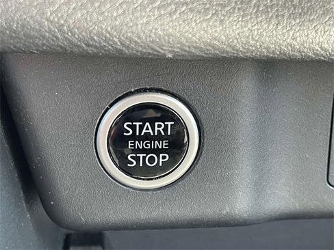 Used 2023 Nissan Rogue SV image 22