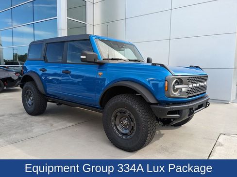 New 2025 Ford Bronco Badlands image 2