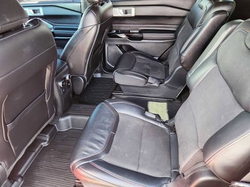 Used 2024 Ford Explorer ST w/ Equipment Group 401A image 9