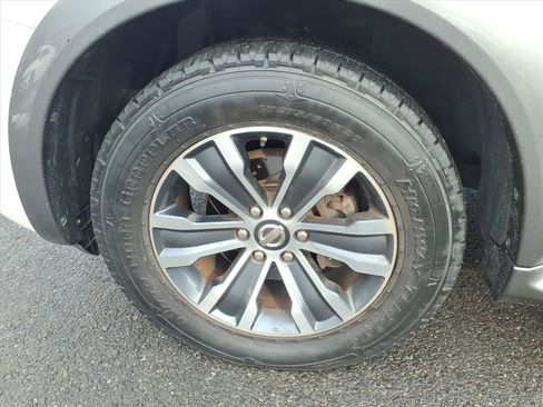 Used 2019 Nissan Armada SL w/ Premium Package image 9