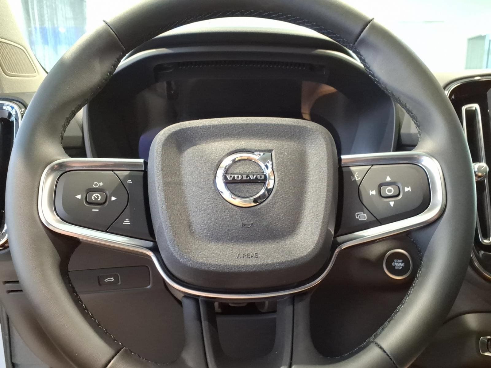New 2026 Volvo XC40 B5 Plus w/ Protection Package Premier AWD/4WD image 22