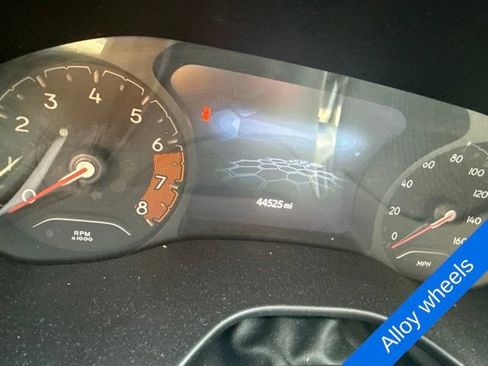 Used 2023 Jeep Compass Latitude AWD/4WD image 15