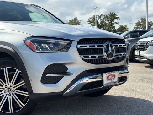 Used 2025 Mercedes-Benz GLE 450 4MATIC w/ Winter Package image 3