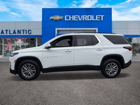 Certified 2023 Chevrolet Traverse LT image 3