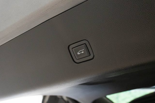 Used 2020 Chevrolet Traverse Premier AWD/4WD image 25