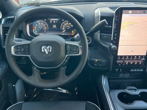 New 2026 RAM 2500 Laramie AWD/4WD image 10