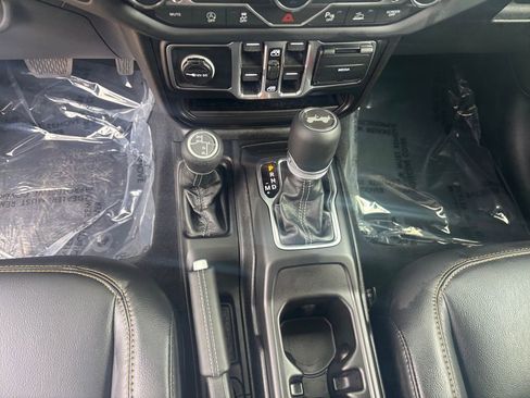 Used 2024 RAM 1500 Big Horn AWD/4WD image 31