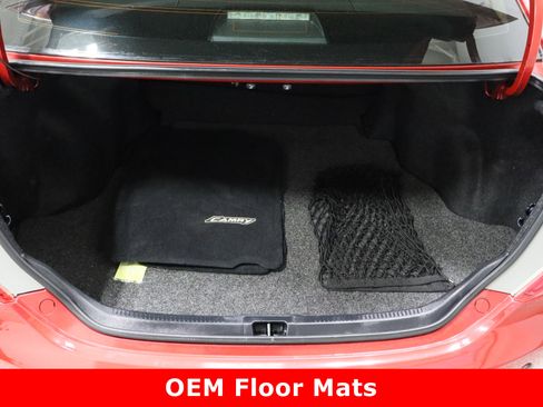 Used 2012 Toyota Camry LE image 29