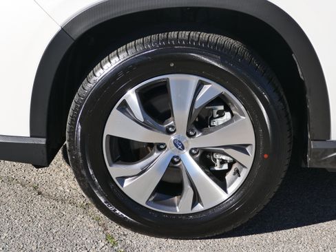 Certified 2025 Subaru Ascent Premium image 10