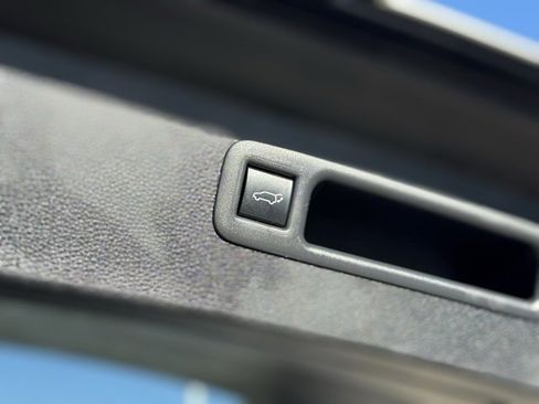 Certified 2022 Toyota Highlander XLE image 46