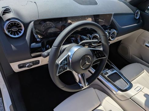 Used 2026 Mercedes-Benz GLA 250 image 3