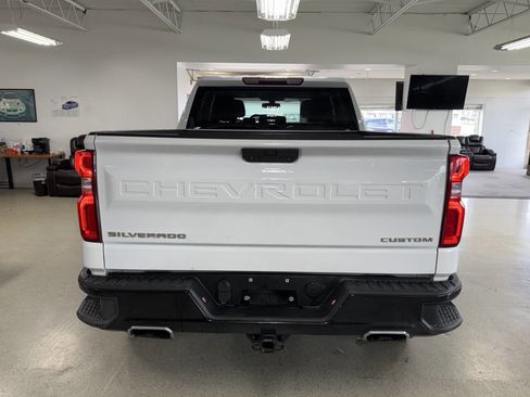 Used 2019 Chevrolet Silverado 1500 Custom Trail Boss w/ Custom Convenience Package AWD/4WD image 9