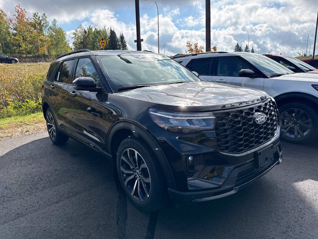 New 2027 Ford Explorer ST-Line w/ Premium Package AWD/4WD image 3