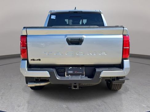 Used 2025 Toyota Tacoma TRD Sport w/ TRD Sport Upgrade Package AWD/4WD image 7