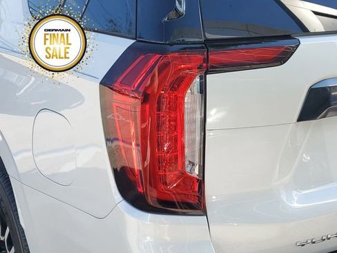 Used 2023 GMC Yukon AT4 image 13