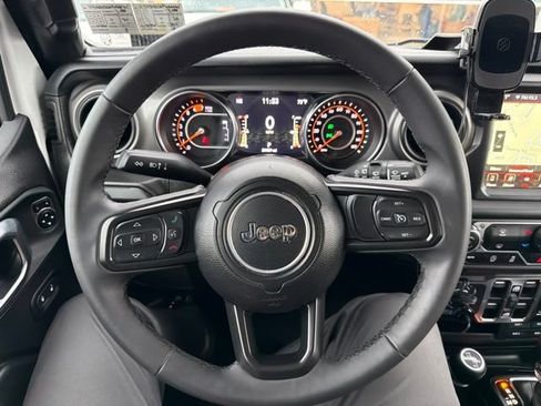 Used 2023 Jeep Wrangler Unlimited Sport AWD/4WD image 25